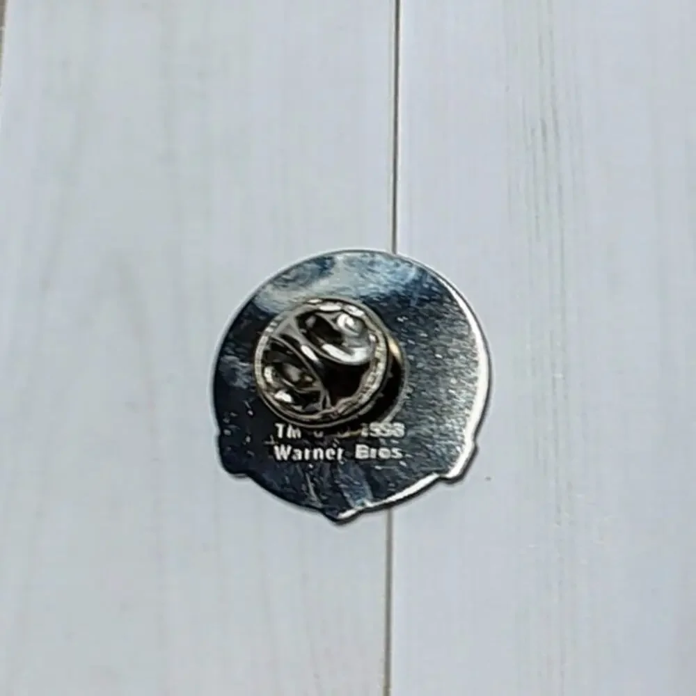 Bugs Bunny Looney Tunes Warner Brothers Classic Collection Logo Pin